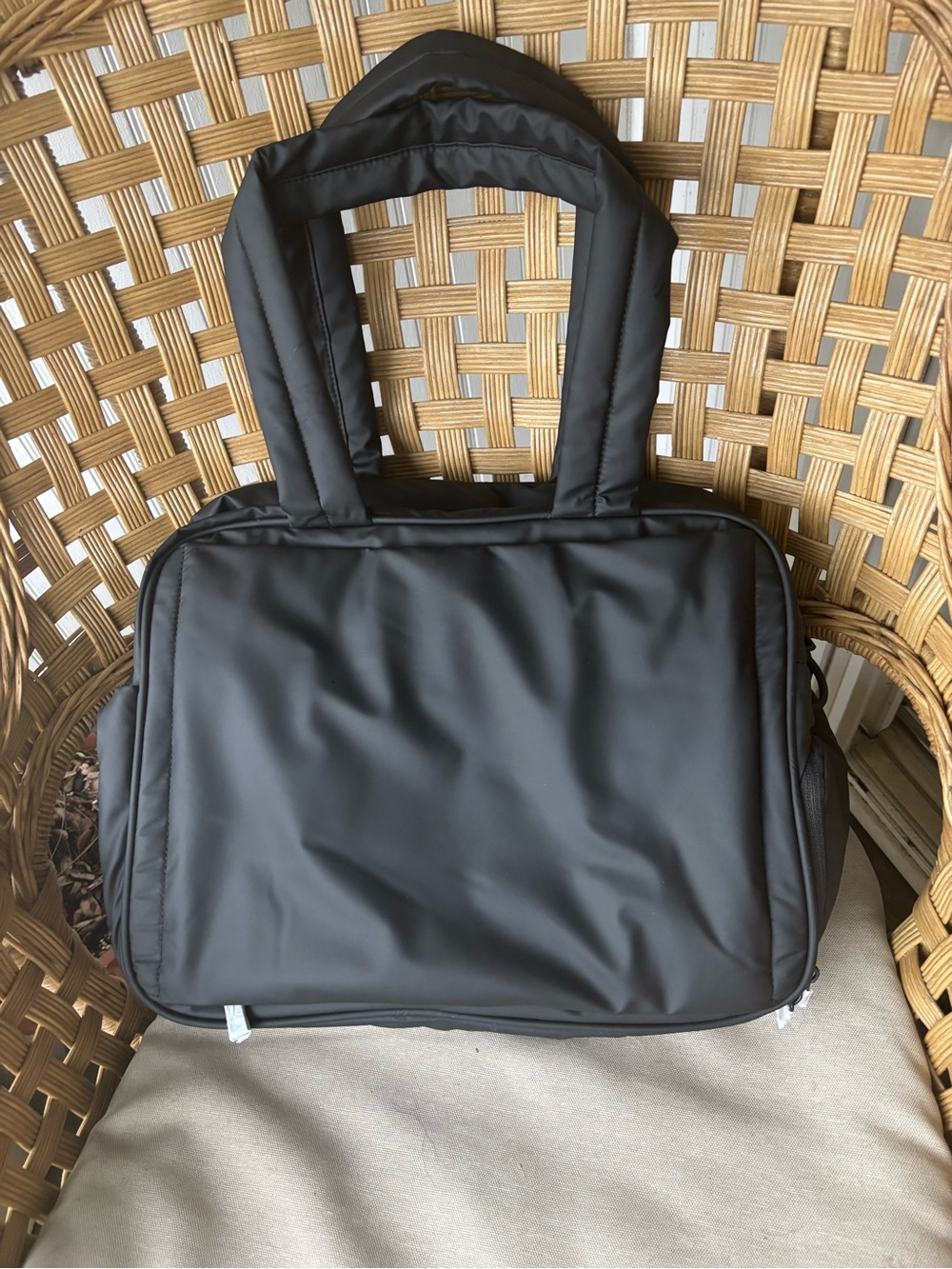 Black Quince Carry-on Duffle Tote Bag - Modern Everyday Travel Bag - Picture 2 of 8